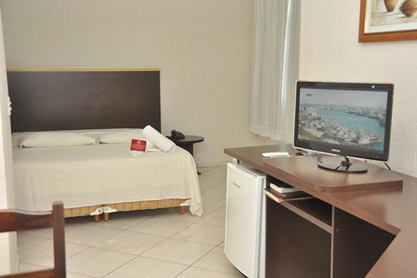 Hotel Maestro Express Toledo Толедо Екстериор снимка
