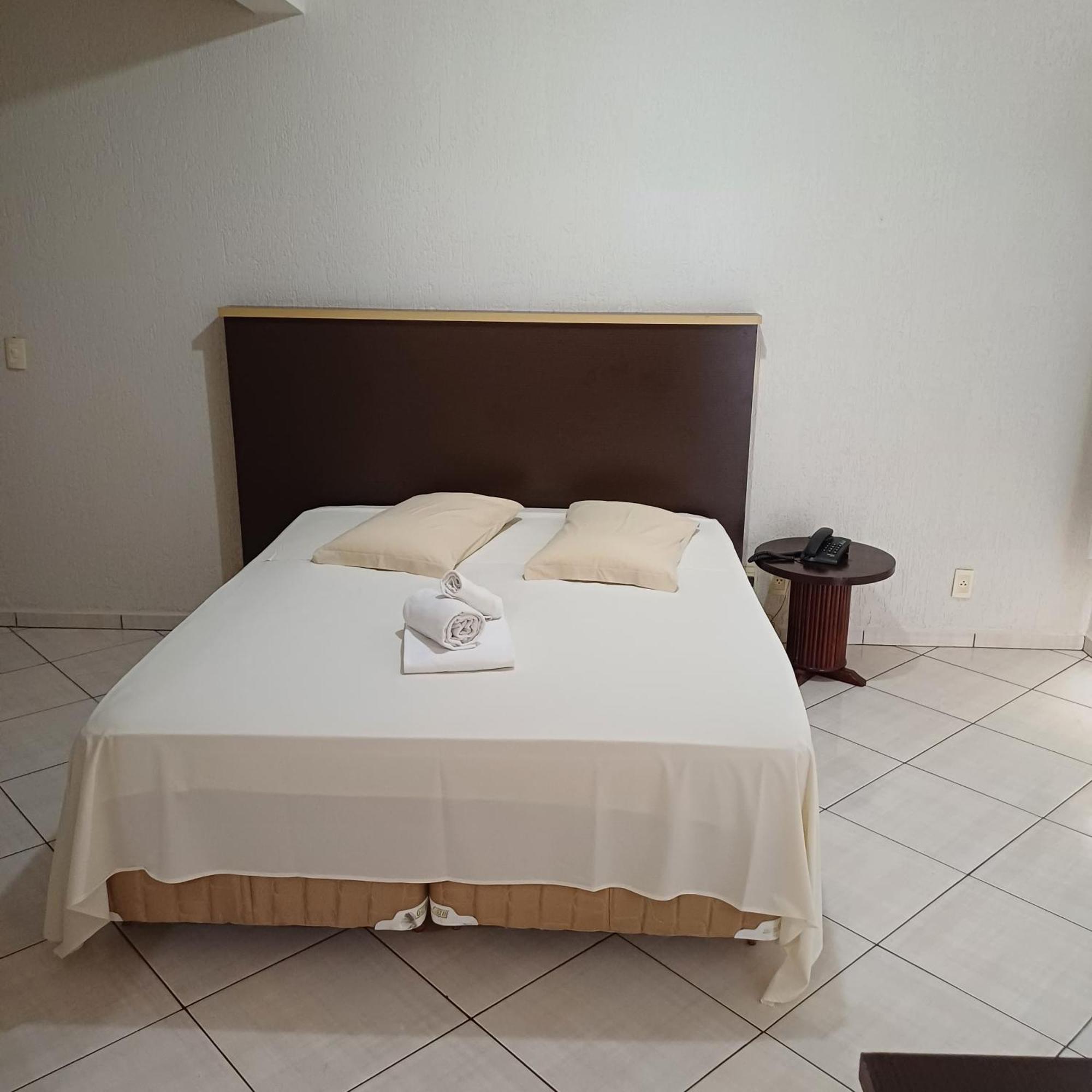 Hotel Maestro Express Toledo Толедо Екстериор снимка