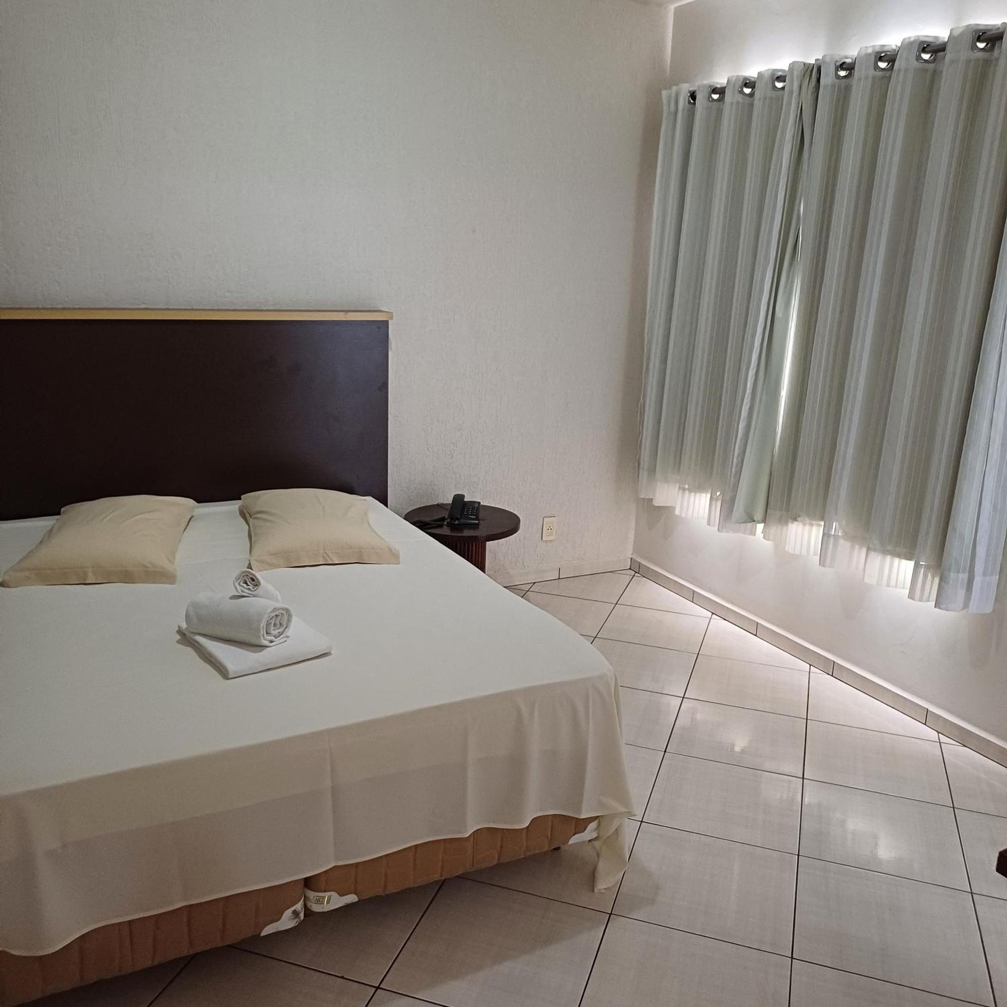 Hotel Maestro Express Toledo Толедо Екстериор снимка