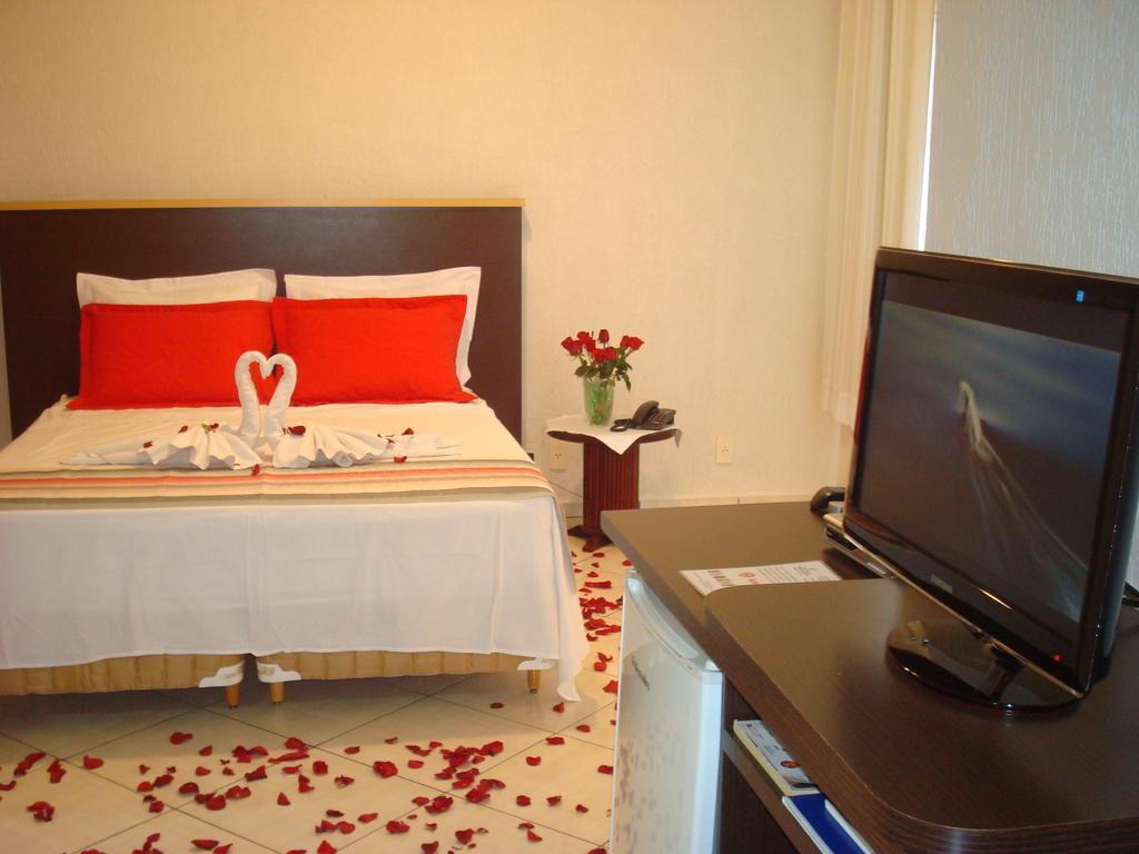 Hotel Maestro Express Toledo Толедо Екстериор снимка