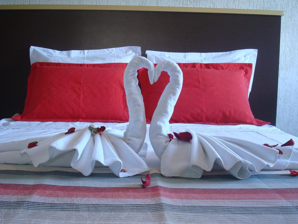 Hotel Maestro Express Toledo Толедо Екстериор снимка